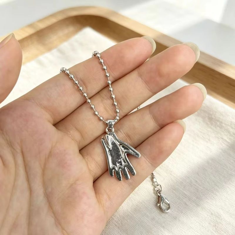 Collar de guante de Michael Ja - Anime Pendant Necklace reseña y precio